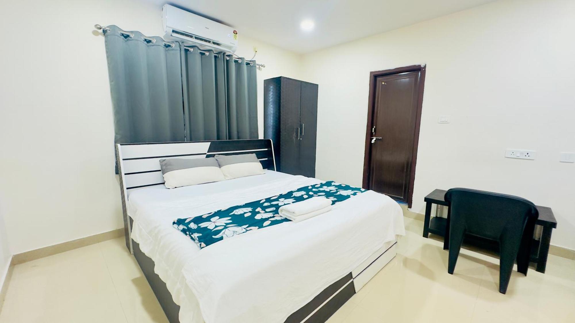 Sketch Family Restaurant & Rooms Visakhapatnam Exterior foto